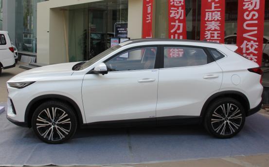 10万级主流SUV价值新标杆 长安欧尚X5 到店实拍