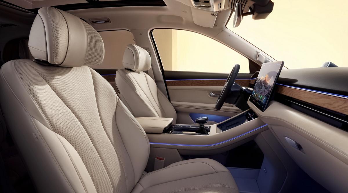 搭载“车机天花板”HarmonyOS智能座舱 六座豪华SUV问界M7正式发布