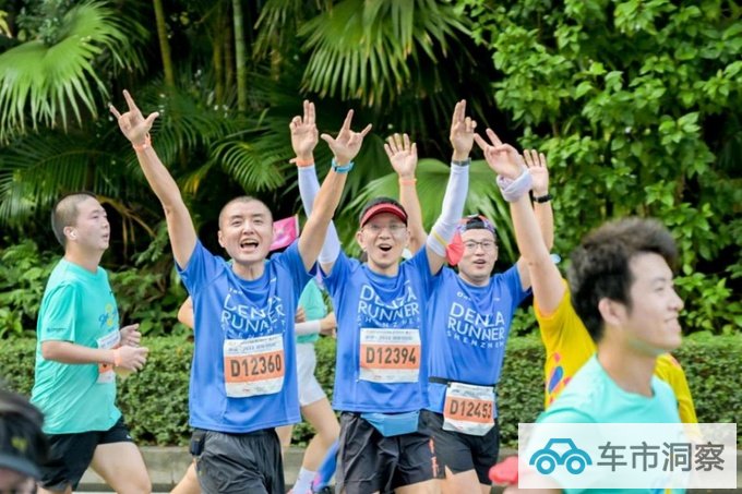 腾势而上 满电领跑 腾势汽车助力2022深圳马拉松赛事圆满举行-图3