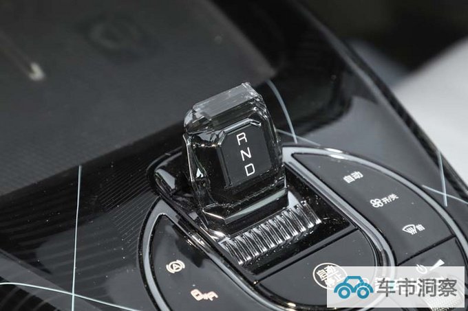 腾势全新SUV N7四月发布配水晶档把 预计30万起-图13
