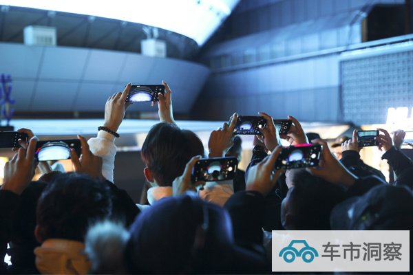 捷尼赛思又有大动作霸屏徐家汇只为GV60上市造势-图3