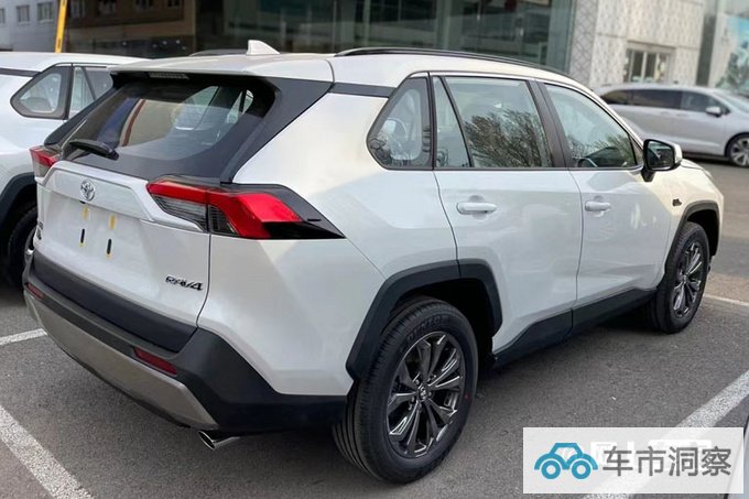 丰田新RAV4配置曝光4S店预计售17.68-26.38万元-图1