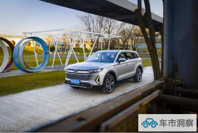 大空间又有型奔腾T99一款适合家用的中大型SUV-图3
