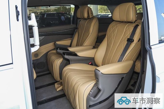 腾势D9新车型售35.58万元纯电续航98km 支持快充-图8