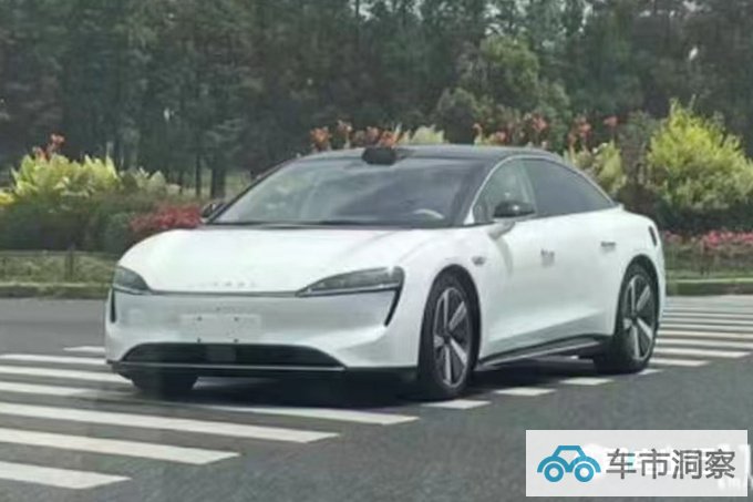 华为首款轿跑路试实拍搭问界M5同款尾灯 9月发布-图1