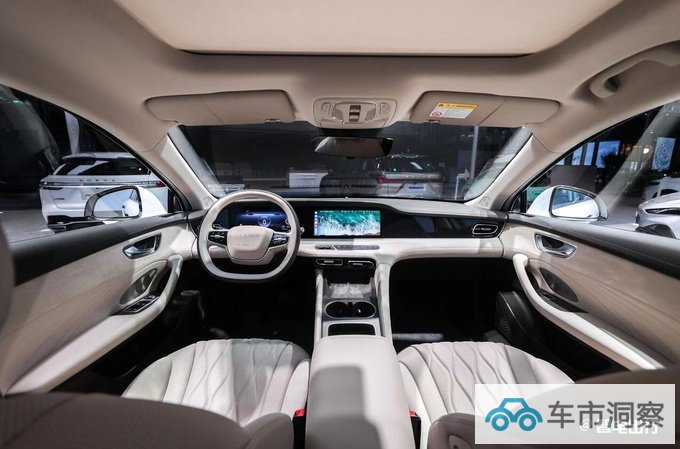 上汽荣威D7 EV/DMH亮相续航1400km 四季度上市-图1