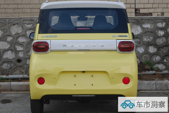 五菱新宏光MINI EV实拍曝光换全新灯组 尺寸升级-图2