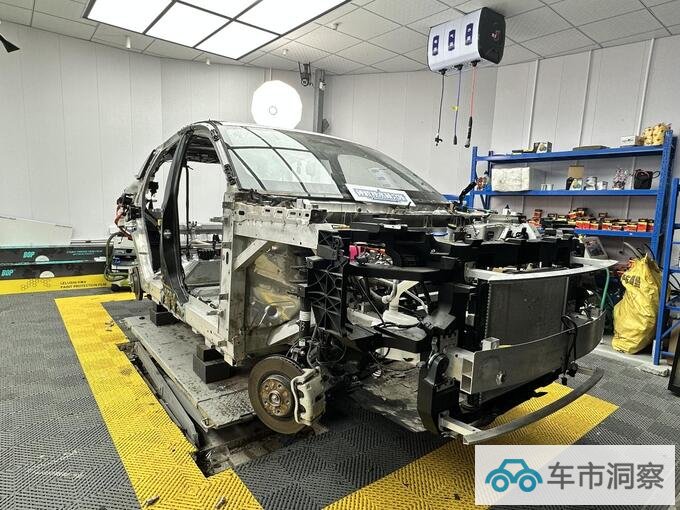 成功挑战吉尼斯汽车叠放高度记录这家工厂有何与众不同-图5