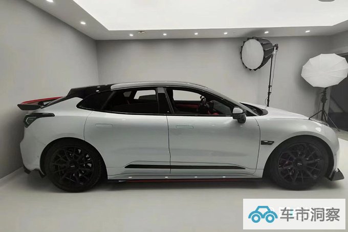 极氪001赛道版售xx.xx万起4电机驱动 零百2.07s-图3