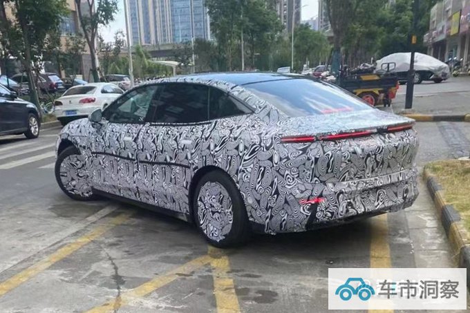 极氪新轿车11月17日广州车展亮相-图4