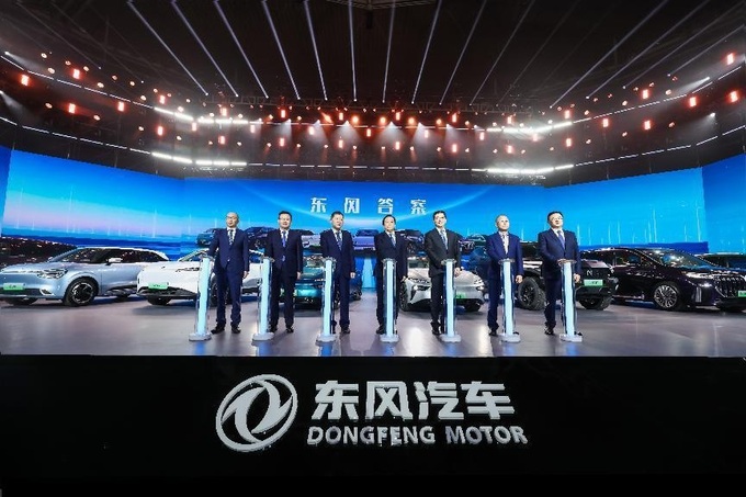 跃迁成果全面开花东风已做好了准备向新赛道全面进攻-图1