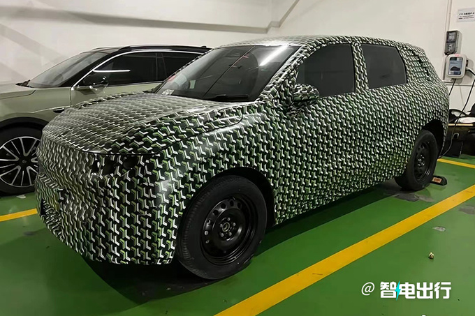 零跑紧凑型SUV曝光造型酷似理想L6 定价10万-15万-图3