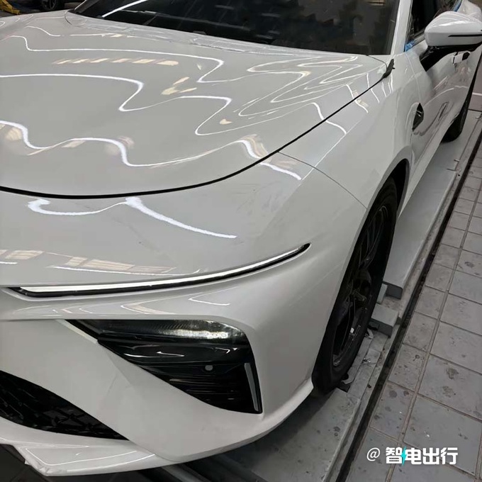 哪吒S猎装车7月上市配800V平台 可选车载冰箱-图2