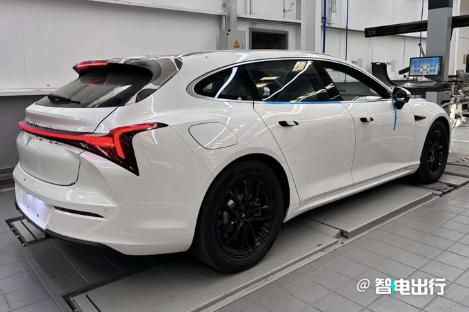 哪吒S猎装车7月上市配800V平台 可选车载冰箱-图4