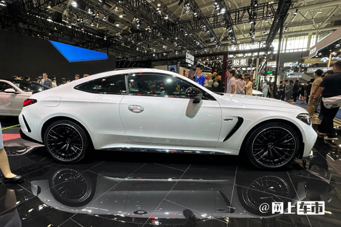 奔驰AMG CLE轿跑售71.88万配3.0T+48V轻混-图1
