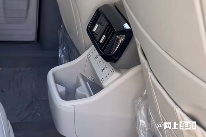 现代新库斯途街拍曝光内饰大升级 或7月上市-图8